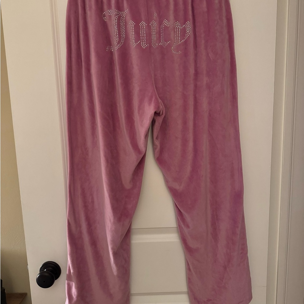 Juicy Couture Pink velour Lounge pants with Rhinestones